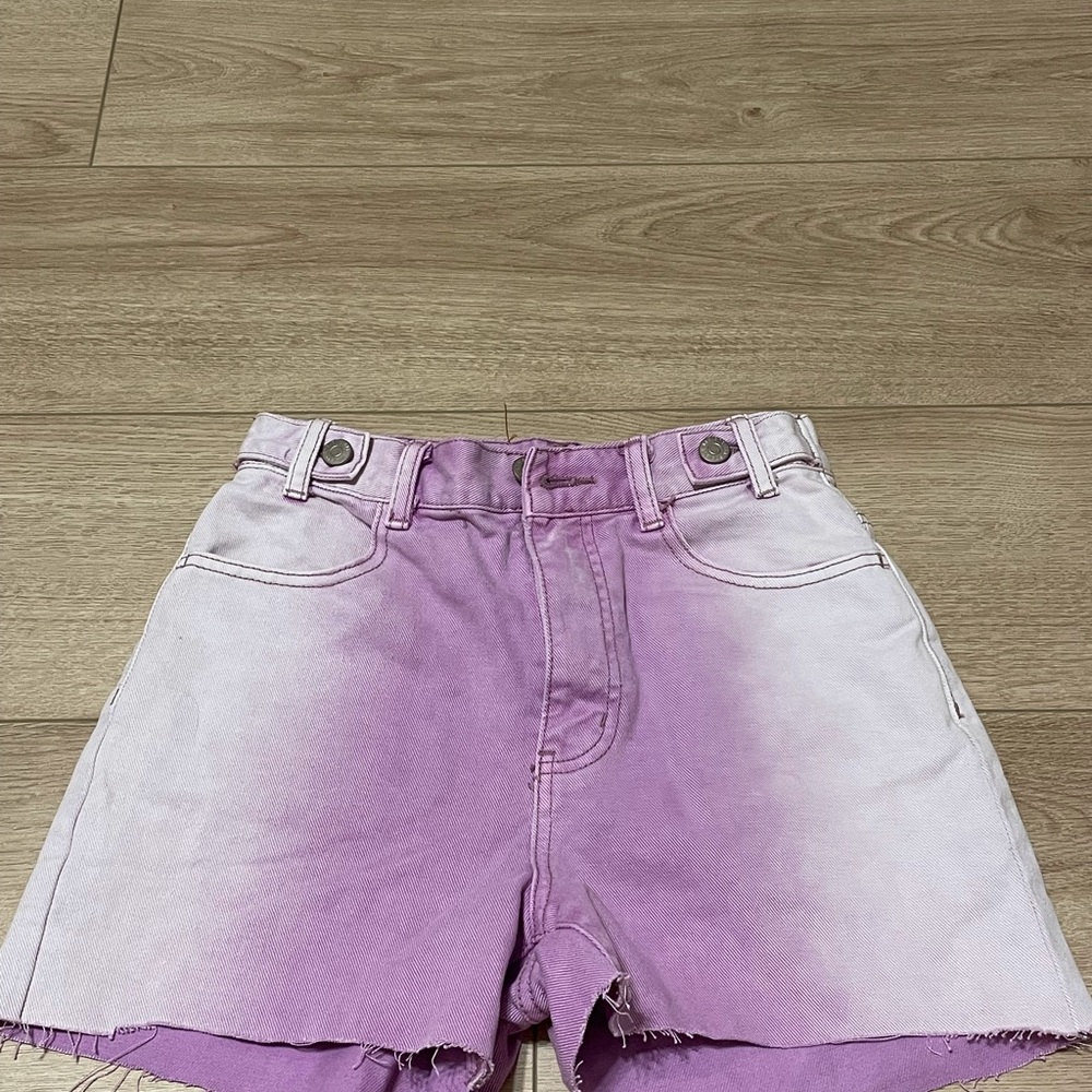 Brand: UO Size: 24